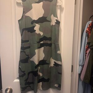 Green Camouflage Sleeveless Sheath Midi Dress